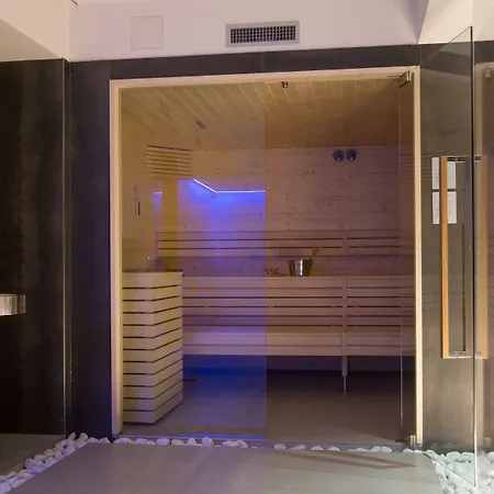 San Lorenzo Готель 4*