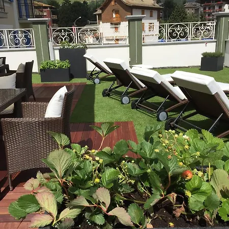 San Lorenzo Отель Бормио